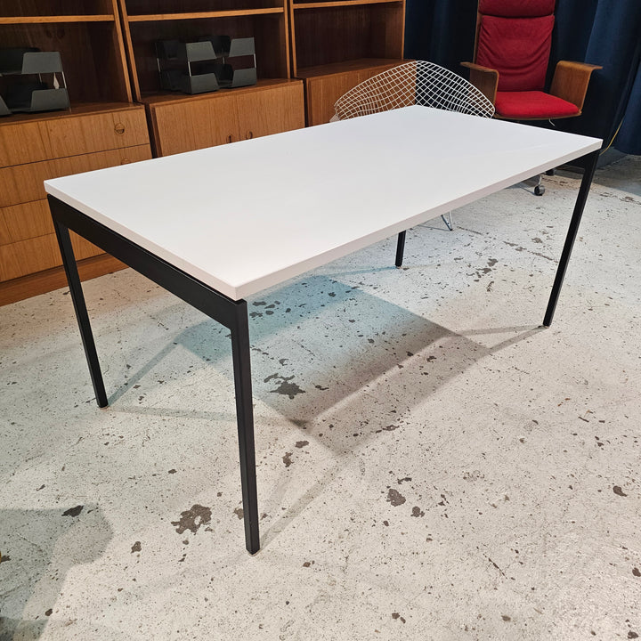 Knoll Antenna Desk