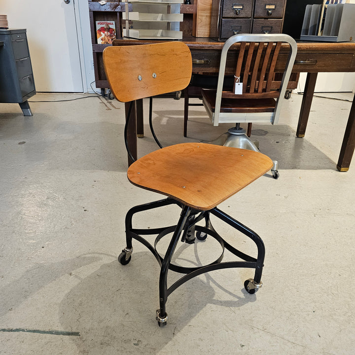 Toledo Drafting Stool / Chair