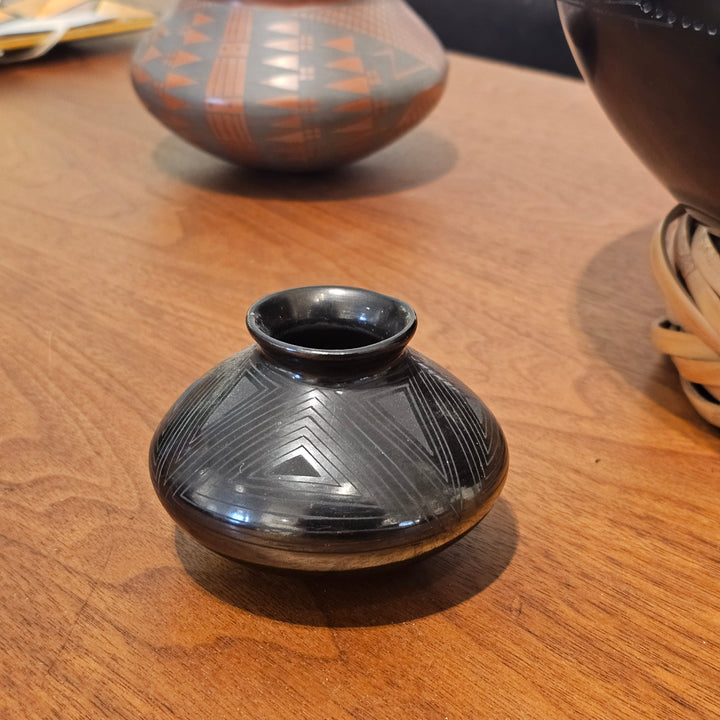 Ruben Rodriguez Black Mexican Pot - Signed